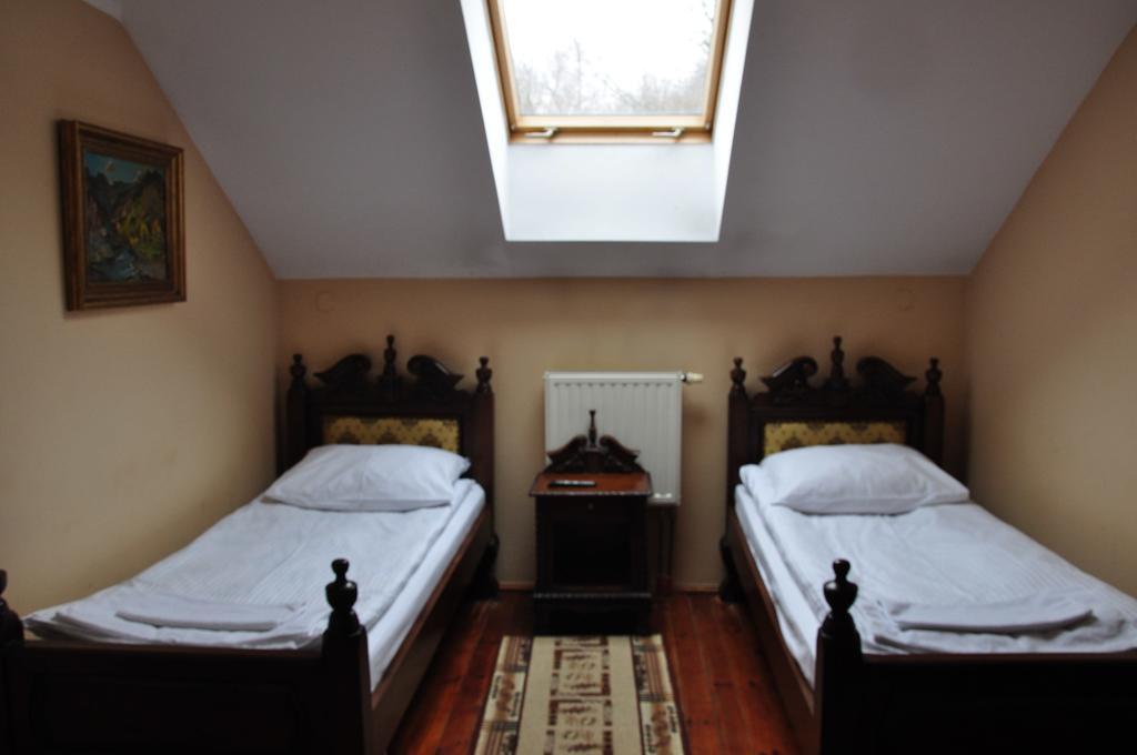 Ostoya Inn & Granary Jasionka Habitación foto