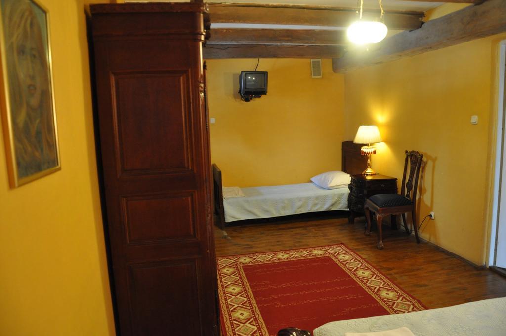 Ostoya Inn & Granary Jasionka Habitación foto