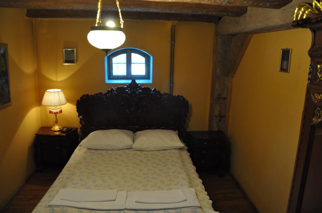 Ostoya Inn & Granary Jasionka Habitación foto