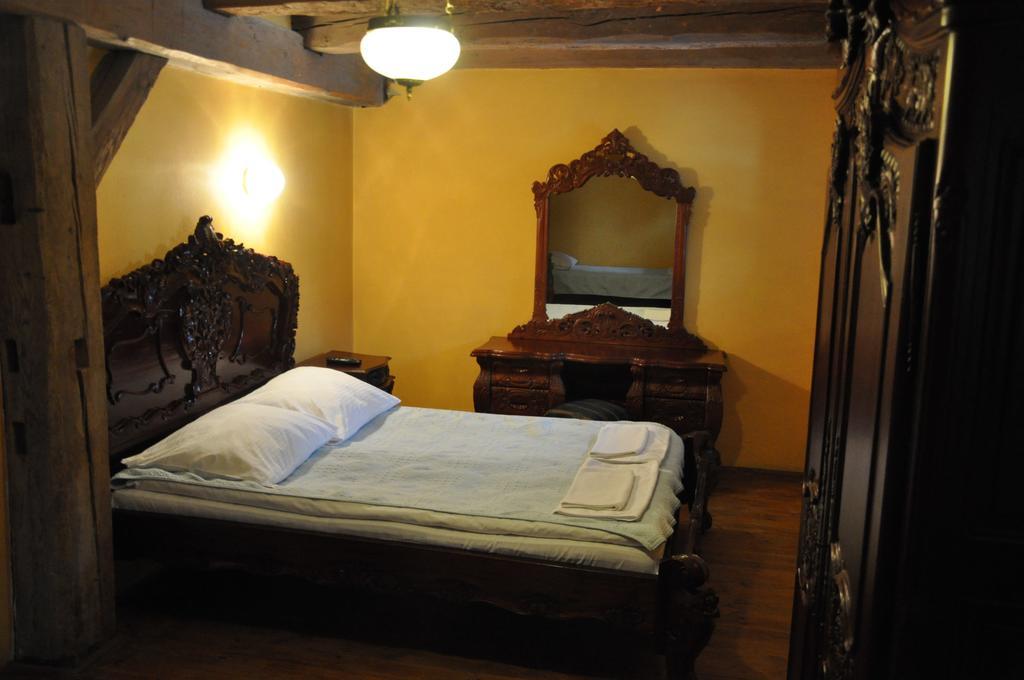 Ostoya Inn & Granary Jasionka Habitación foto