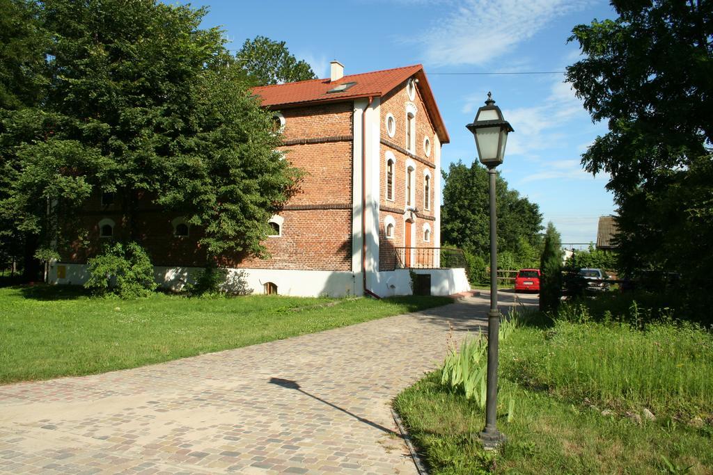 Ostoya Inn & Granary Jasionka Exterior foto